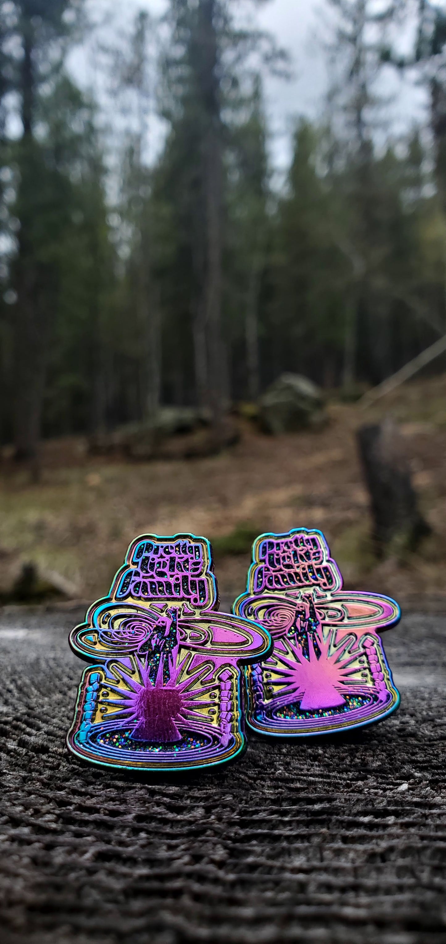 Pretty Lights Family-Silhouette-Enamel Pin