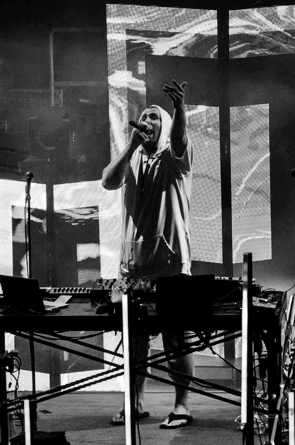 Pretty Lights Family-Silhouette-Enamel Pin