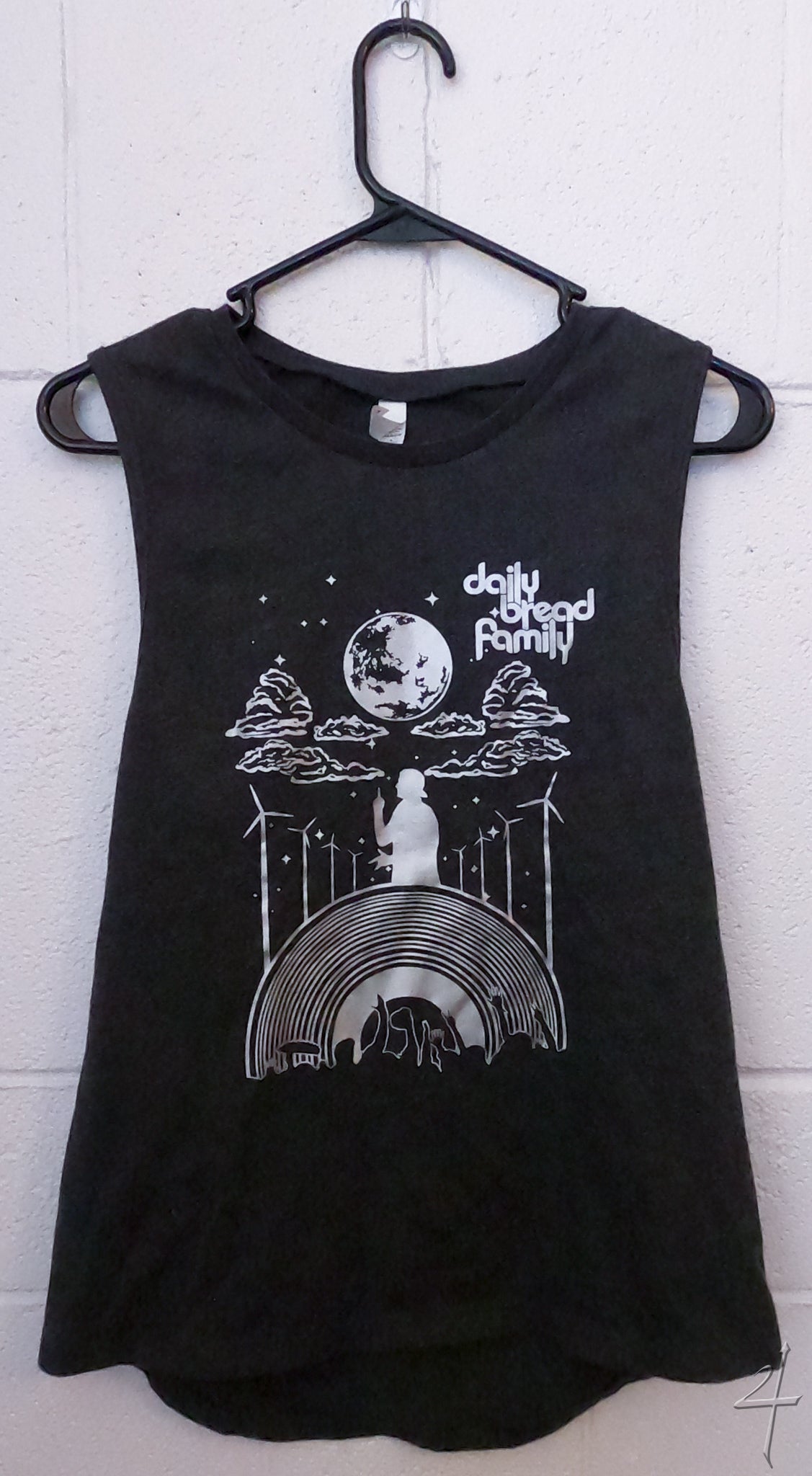 Daily Bread Family-Silhouette-Large Woman Heather Dark Grey Muscle Tank