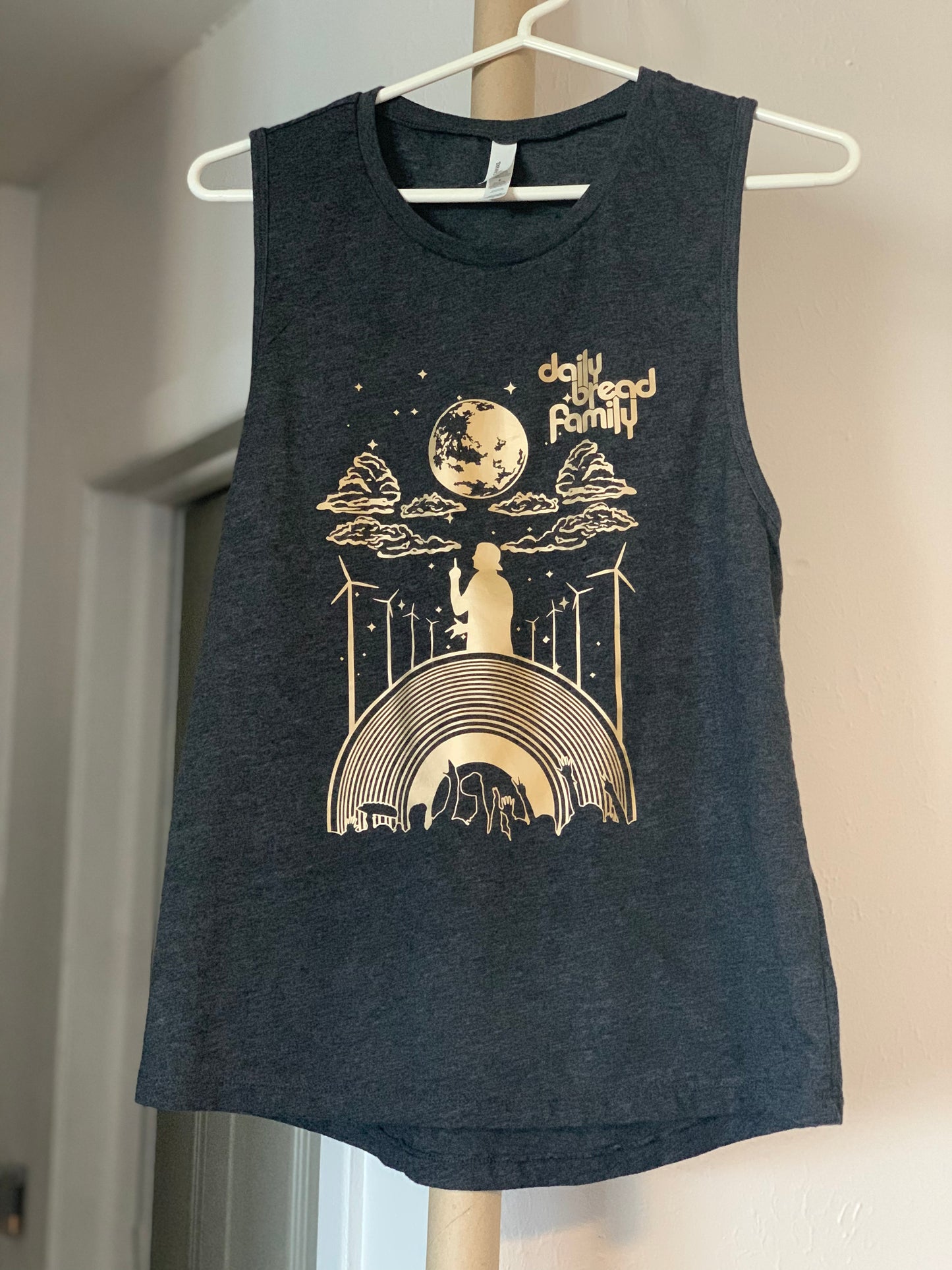Daily Bread Family-Silhouette-Large Woman Heather Dark Grey Muscle Tank