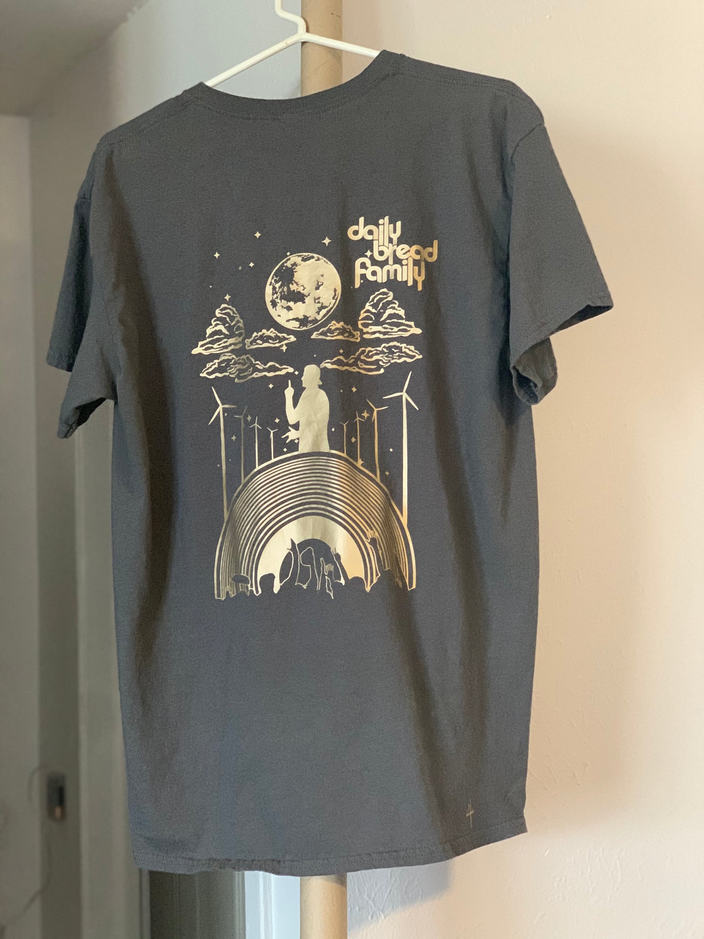 Daily Bread Family-Silhouette-Large-Charcoal Tee