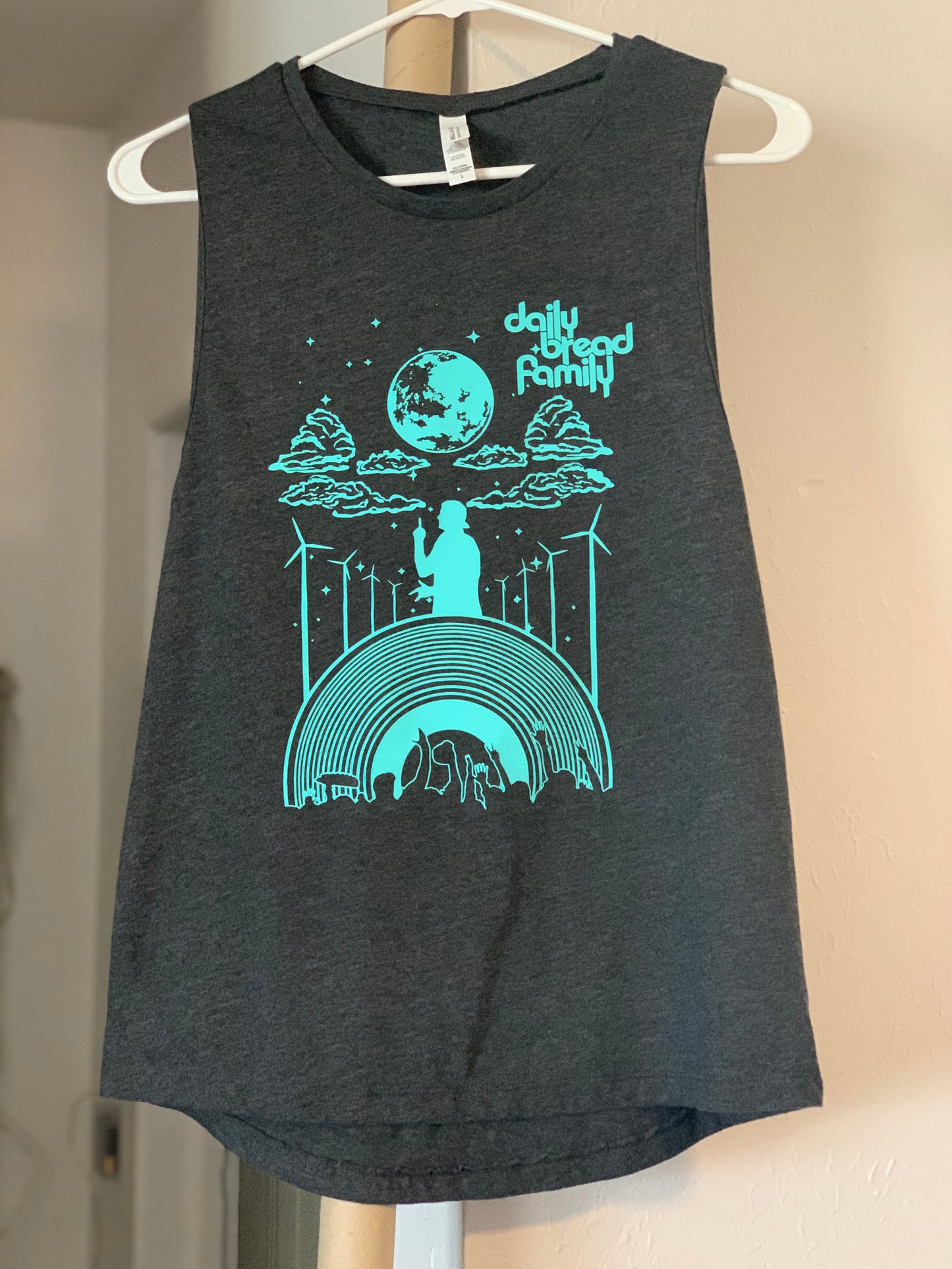 Daily Bread Family-Silhouette-Large Woman Heather Dark Grey Muscle Tank