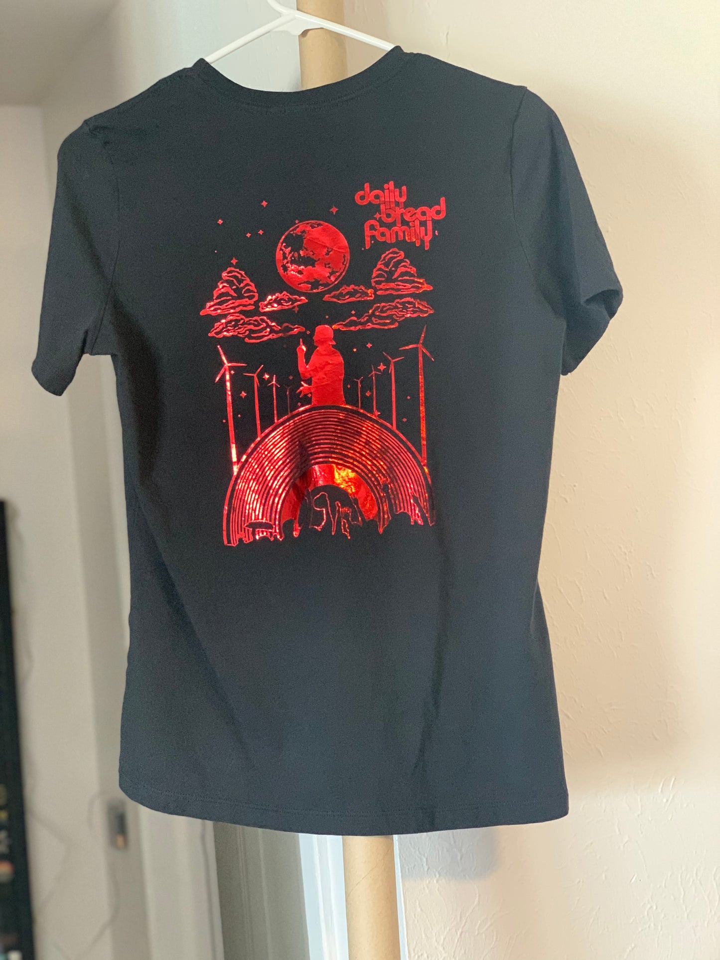 Daily Bread Family-Silhouette-Womans Tee