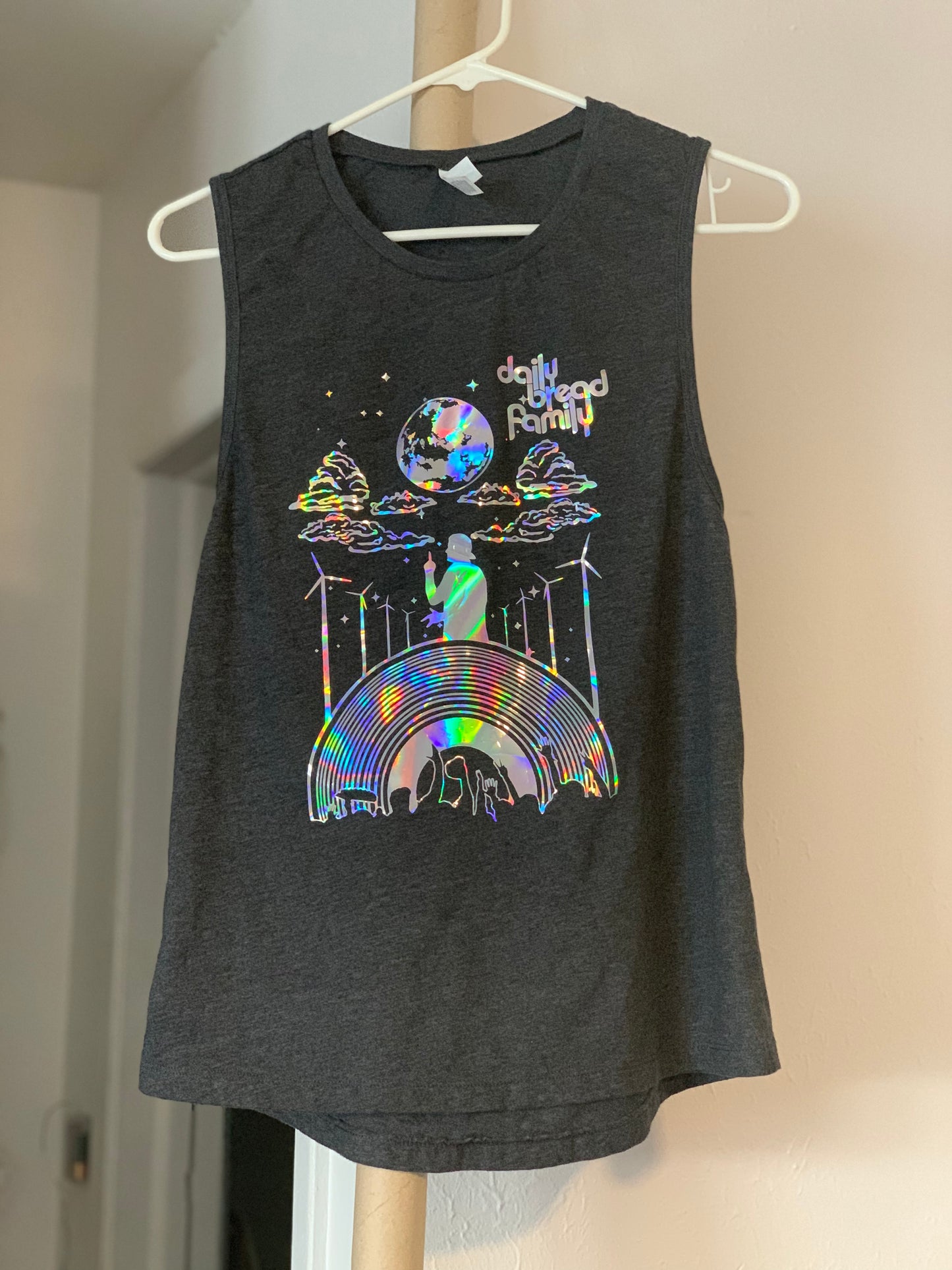 Daily Bread Family-Silhouette-Large Woman Heather Dark Grey Muscle Tank