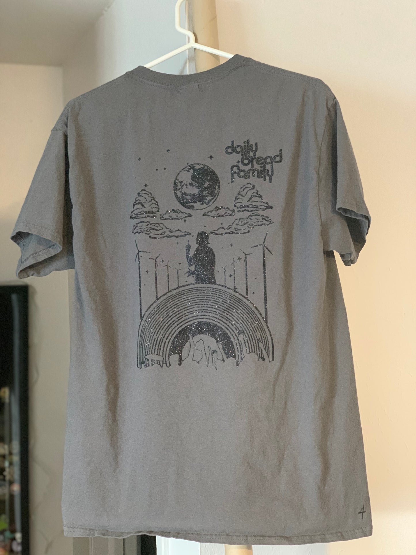 Daily Bread Family-Silhouette-Large-Charcoal Tee