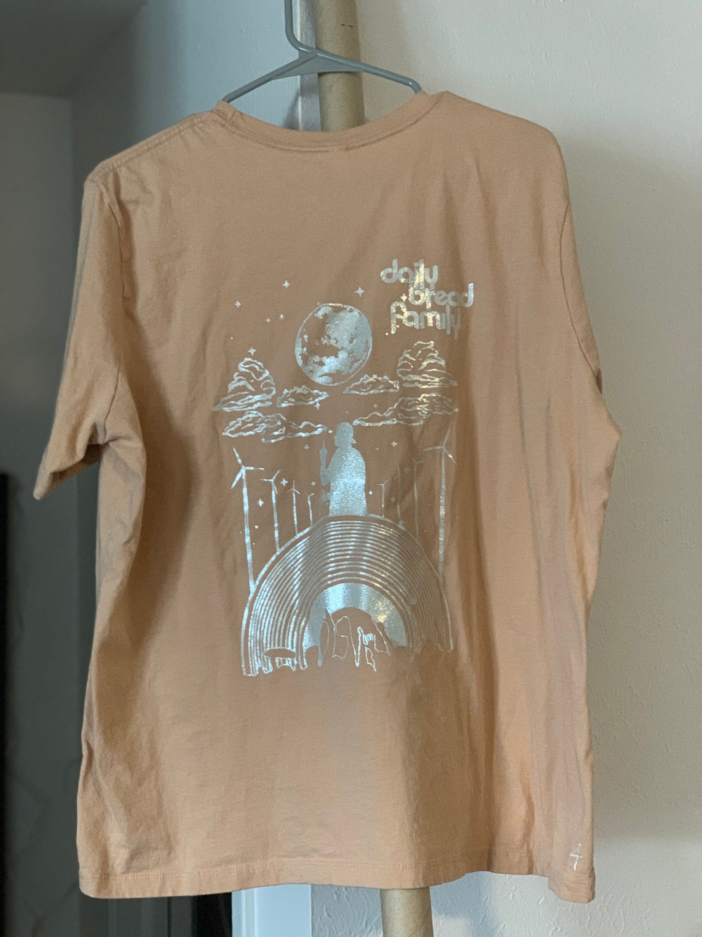 Daily Bread Family-Silhouette-Womans Tee