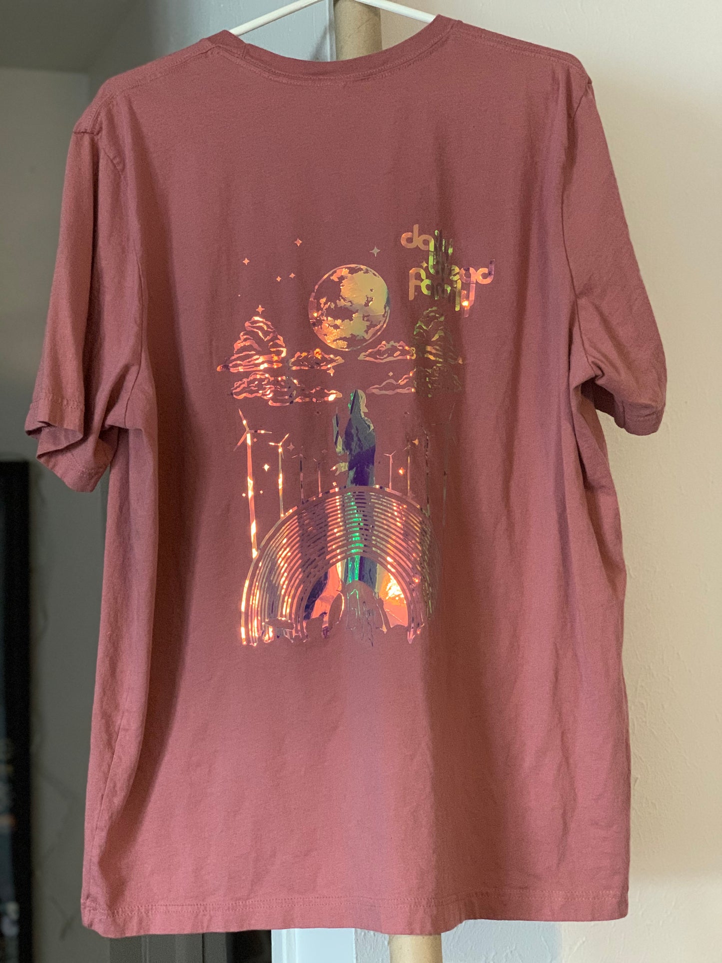 Daily Bread Family-Silhouette-TShirt